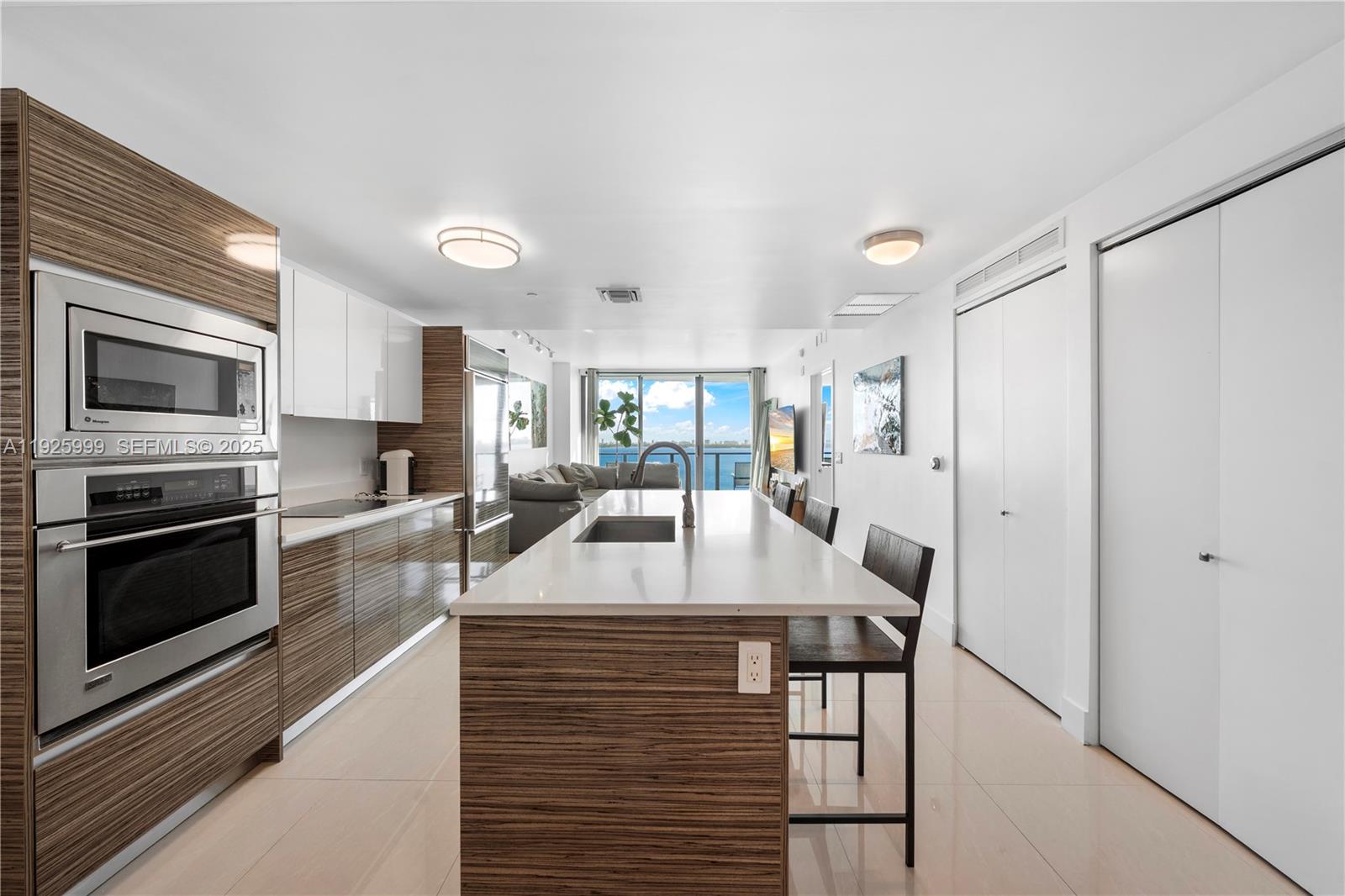 460 NE 28th St #2006 Miami, FL 33137