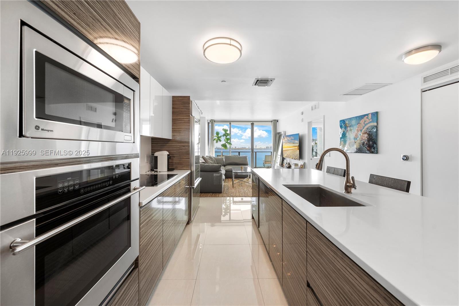 460 NE 28th St #2006 Miami, FL 33137