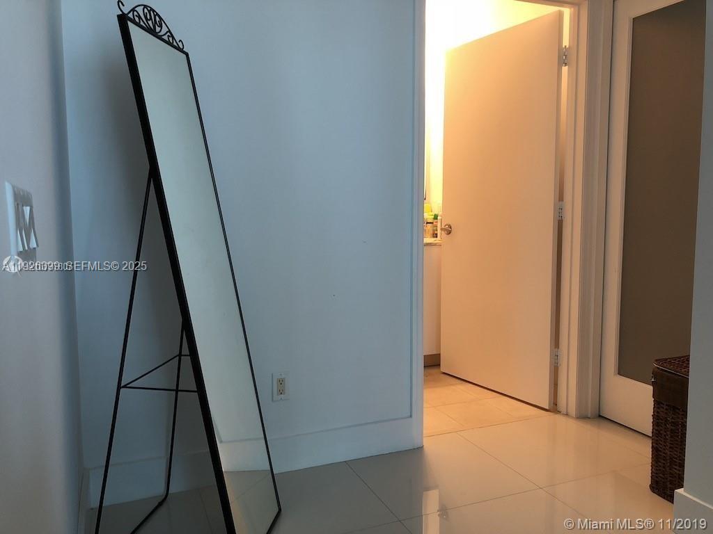 60 SW 13th St #3218 Miami, FL 33130