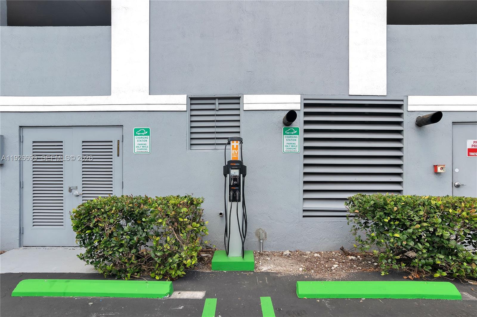 5077 NW 7th St #610 Miami, FL 33126