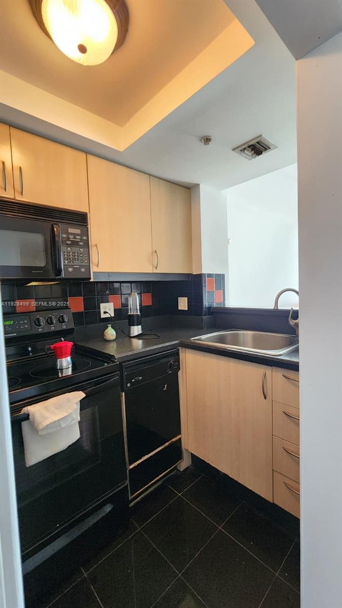 2951 S Bayshore Dr #1012 Miami, FL 33133