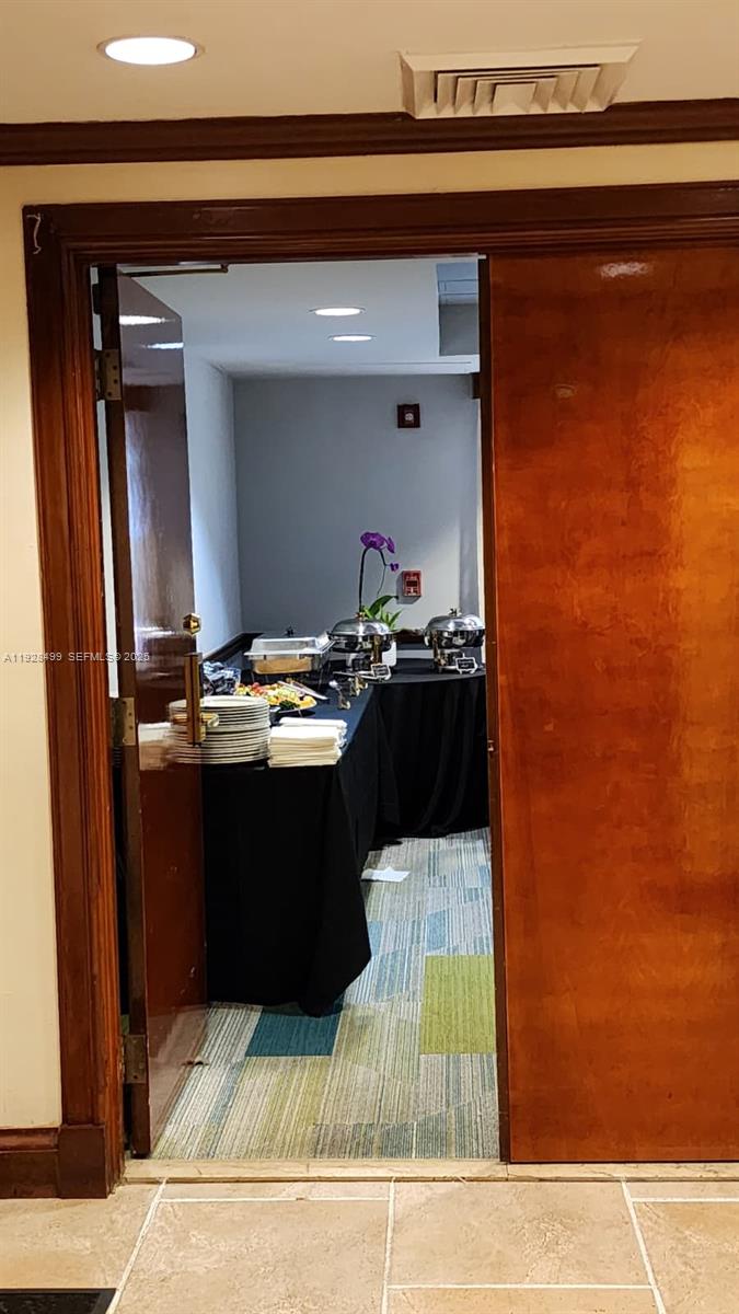 2951 S Bayshore Dr #1012 Miami, FL 33133