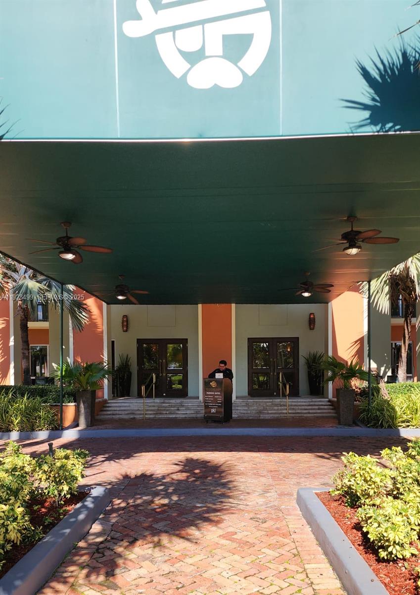 2951 S Bayshore Dr #1012 Miami, FL 33133