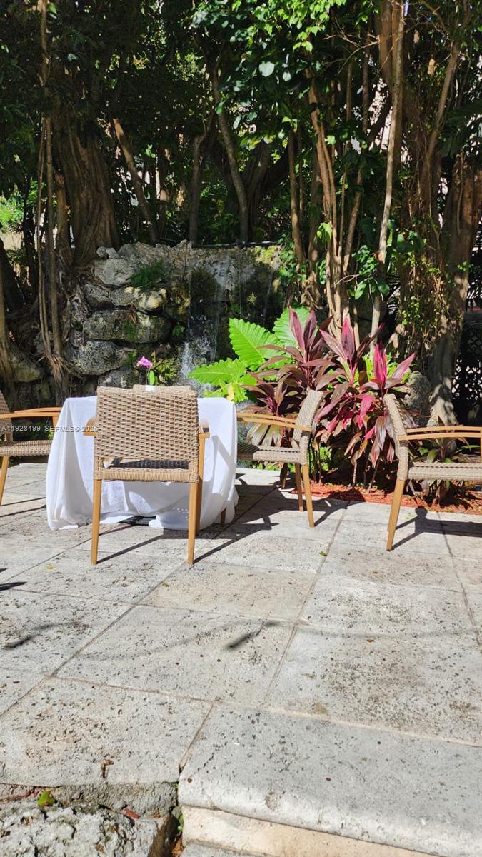 2951 S Bayshore Dr #1012 Miami, FL 33133