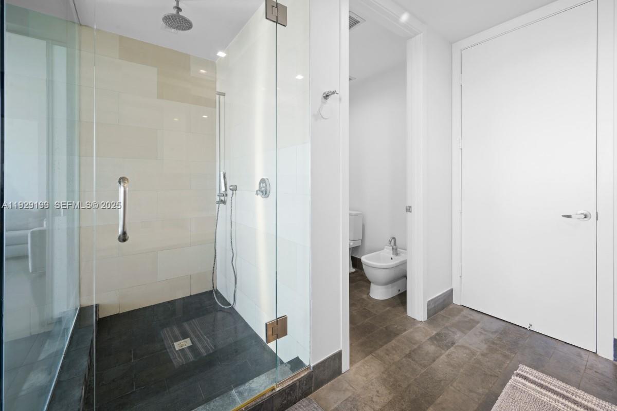 1100 Biscayne Blvd #3104 Miami, FL 33132