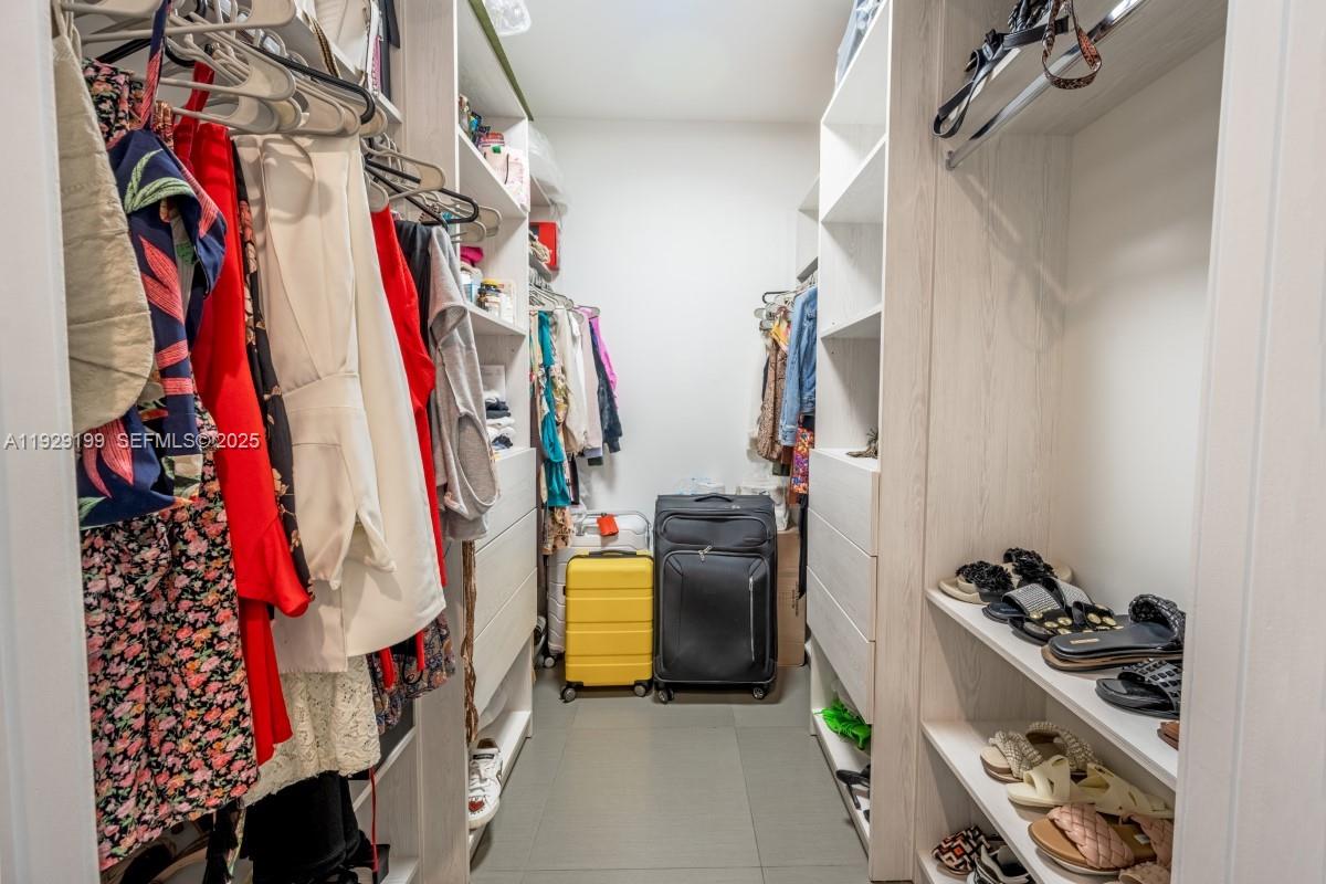 1100 Biscayne Blvd #3104 Miami, FL 33132