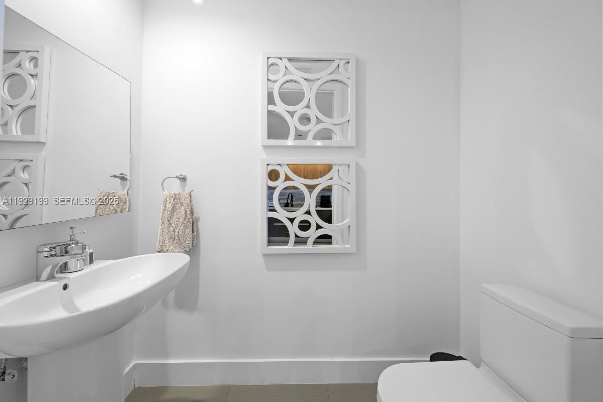 1100 Biscayne Blvd #3104 Miami, FL 33132