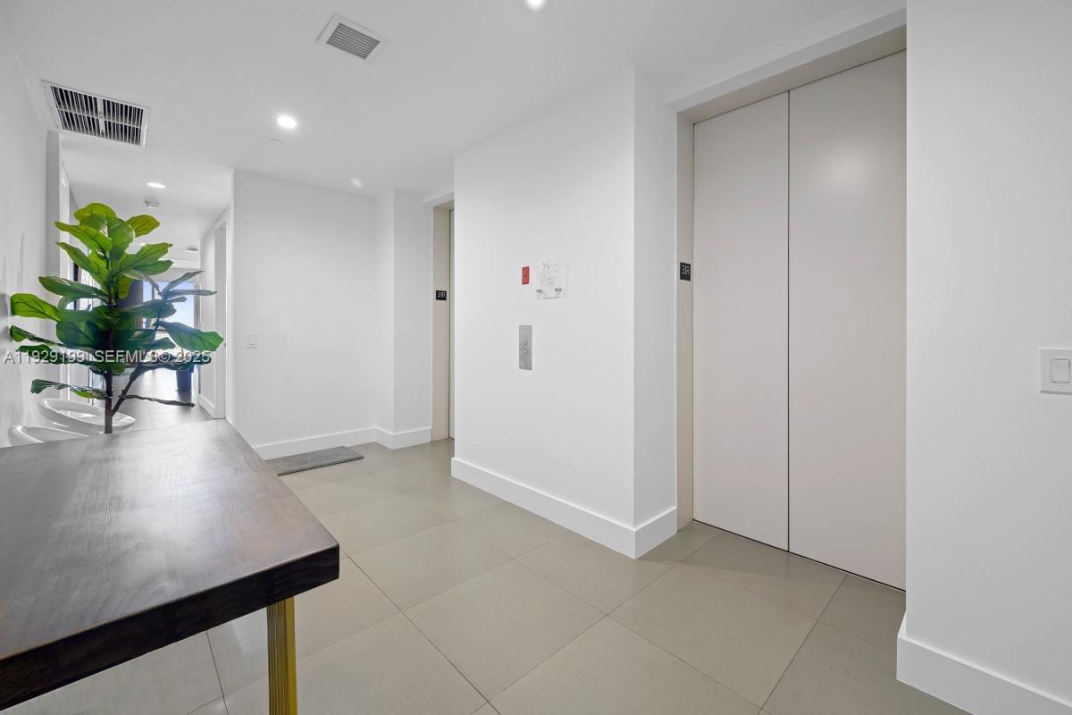 1100 Biscayne Blvd #3104 Miami, FL 33132