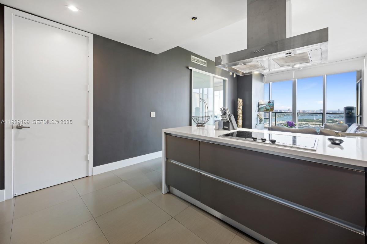 1100 Biscayne Blvd #3104 Miami, FL 33132