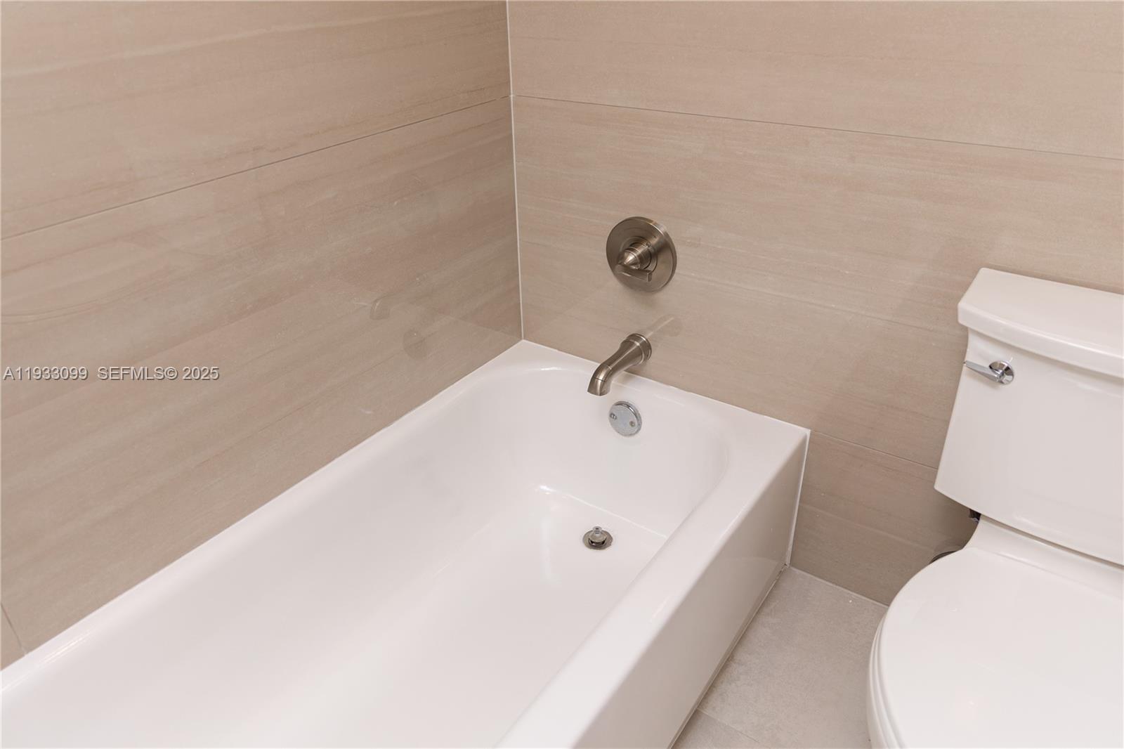 Undisclosed Address Aventura, FL 33180