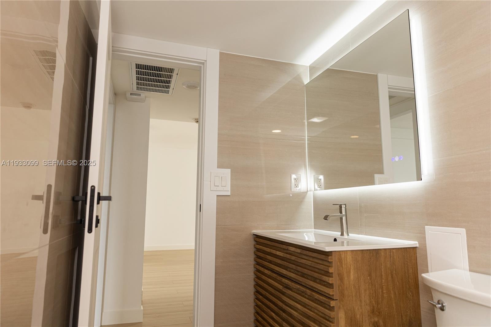 Undisclosed Address Aventura, FL 33180