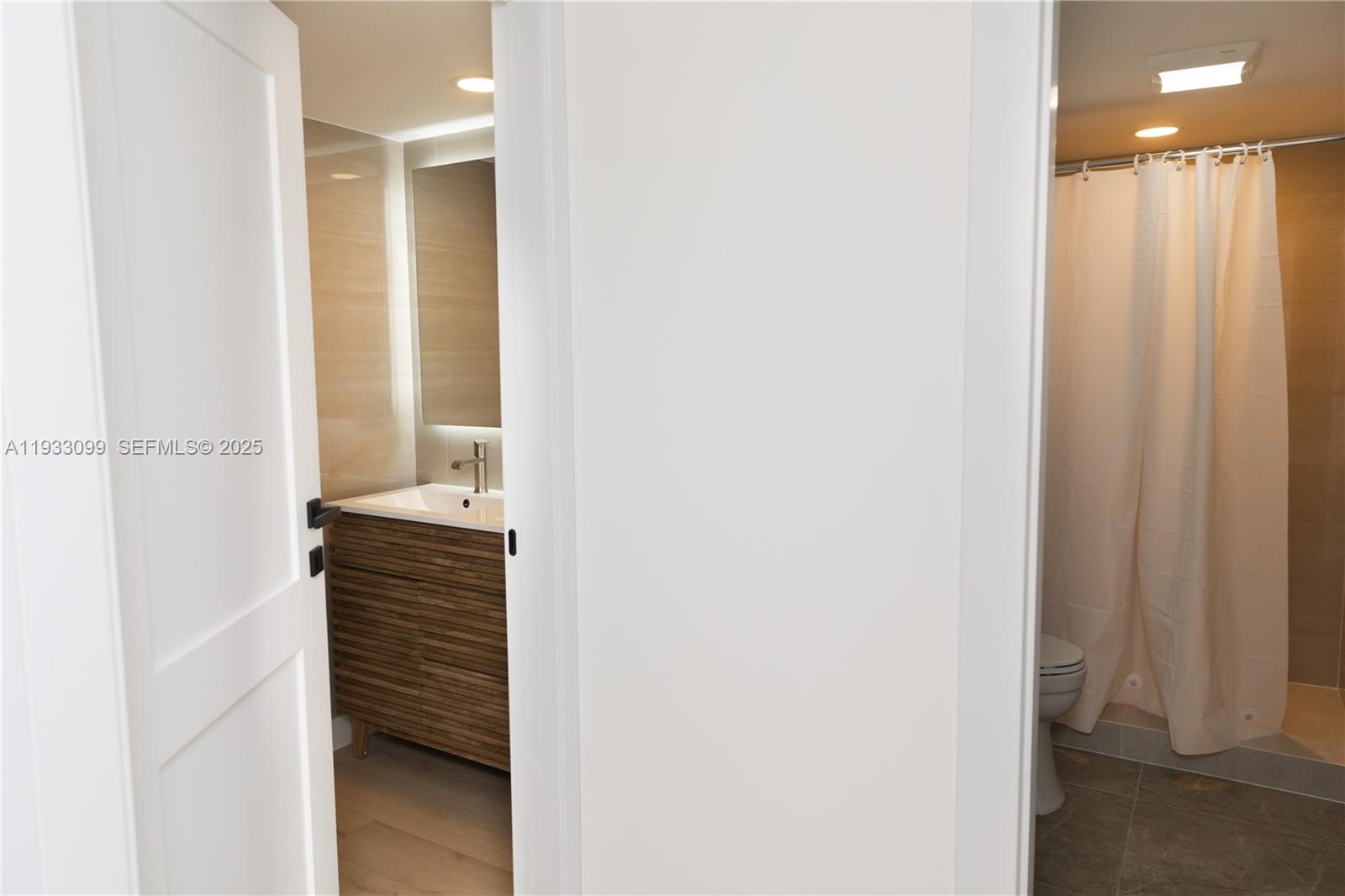 Undisclosed Address Aventura, FL 33180