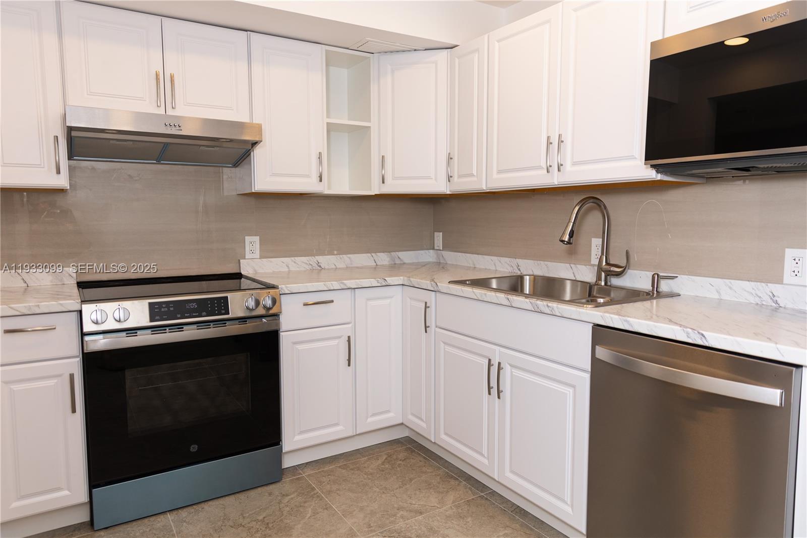 Undisclosed Address Aventura, FL 33180