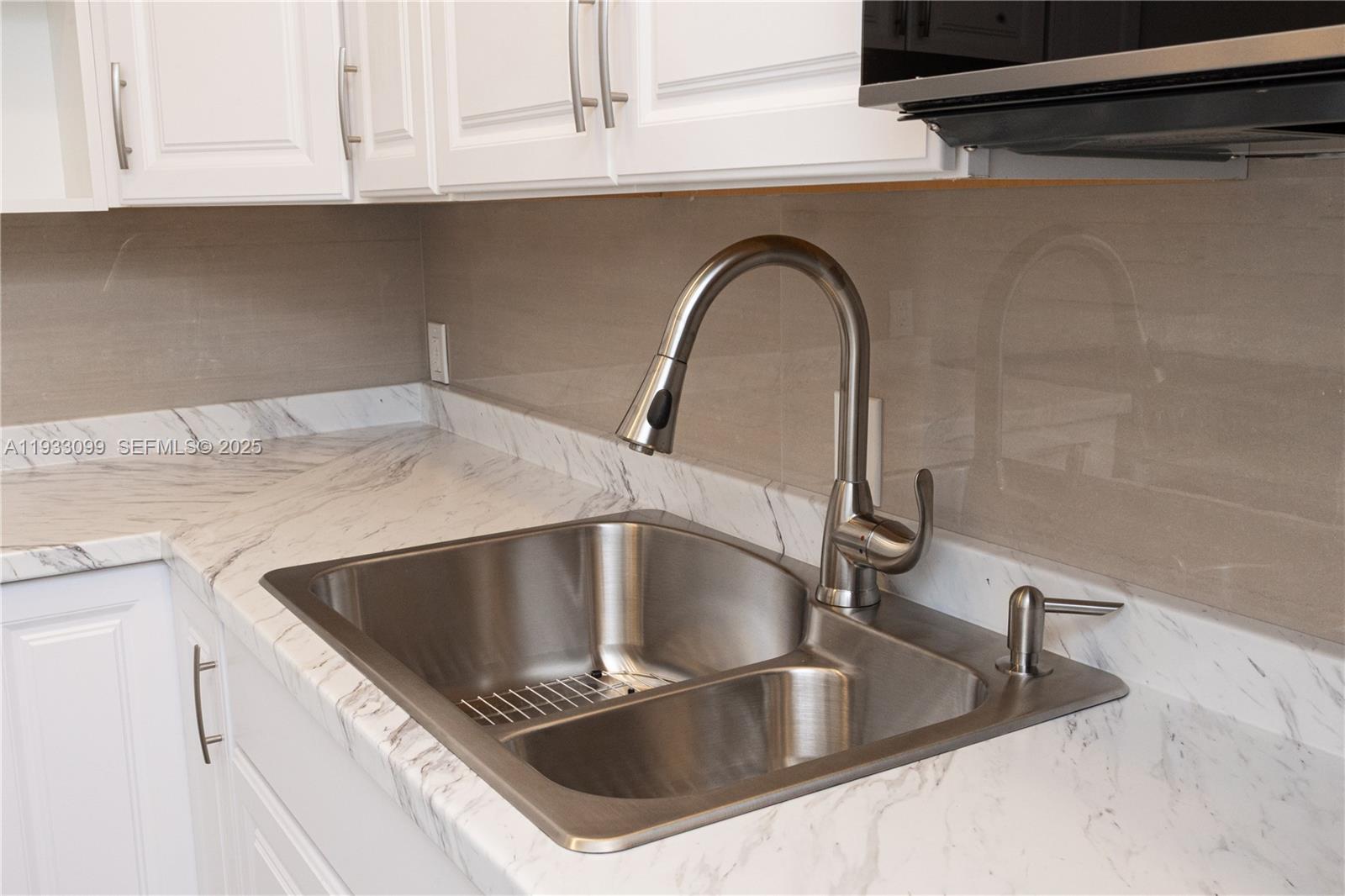 Undisclosed Address Aventura, FL 33180