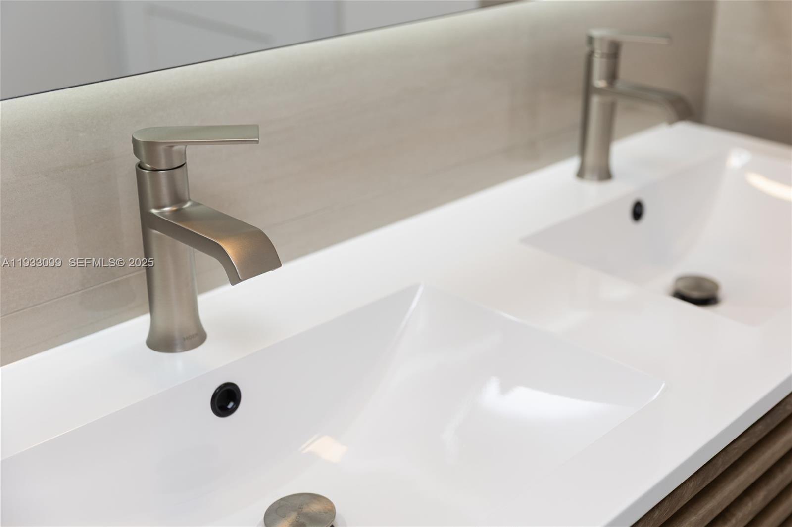 Undisclosed Address Aventura, FL 33180