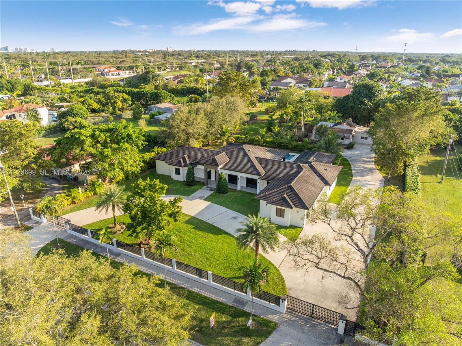 10398 SW 64th St Miami, FL 33173