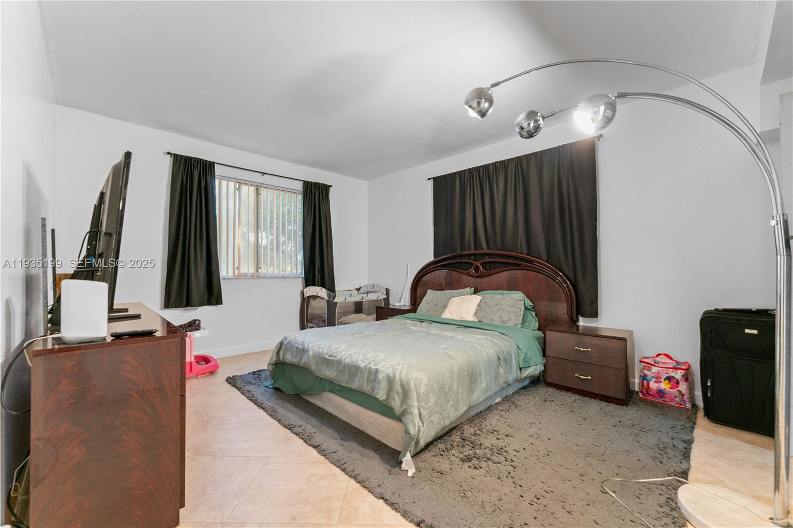 3021 N Oakland Frst Dr #208 Oakland Park, FL 33309