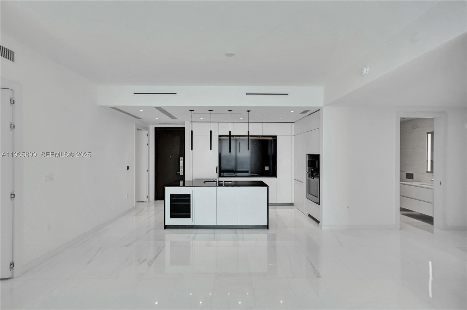 image Aston Martin Residential19