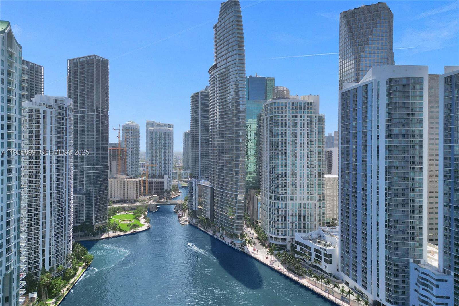 image Aston Martin Residential2