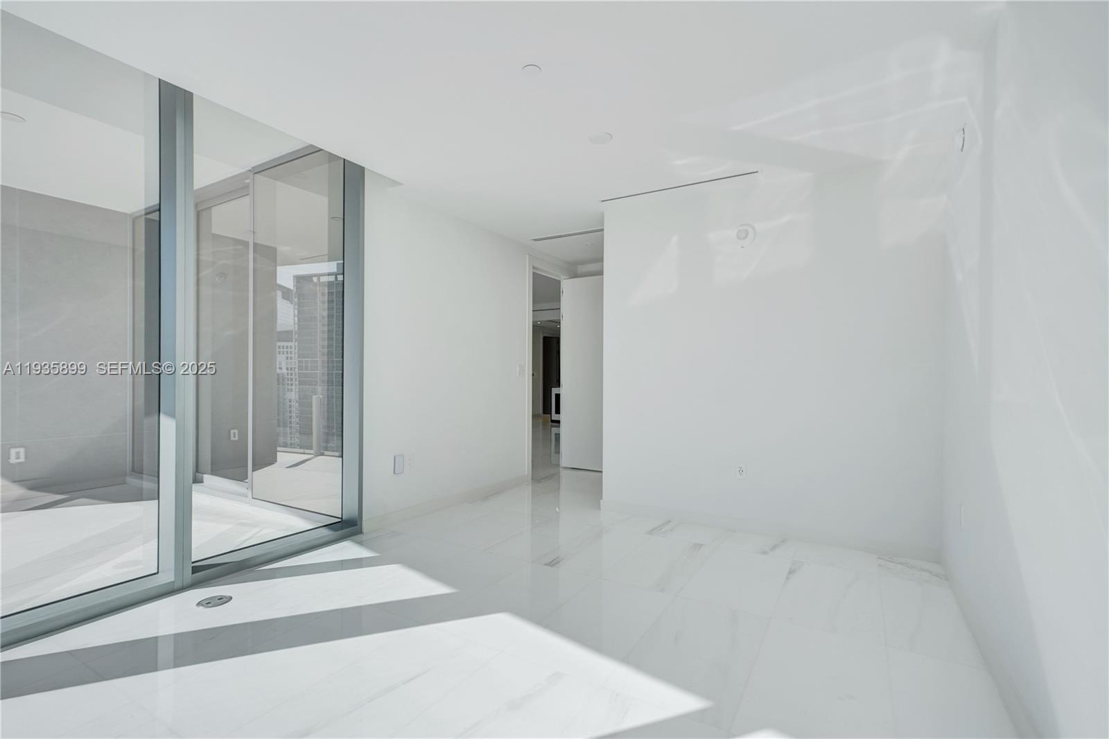 image Aston Martin Residential46