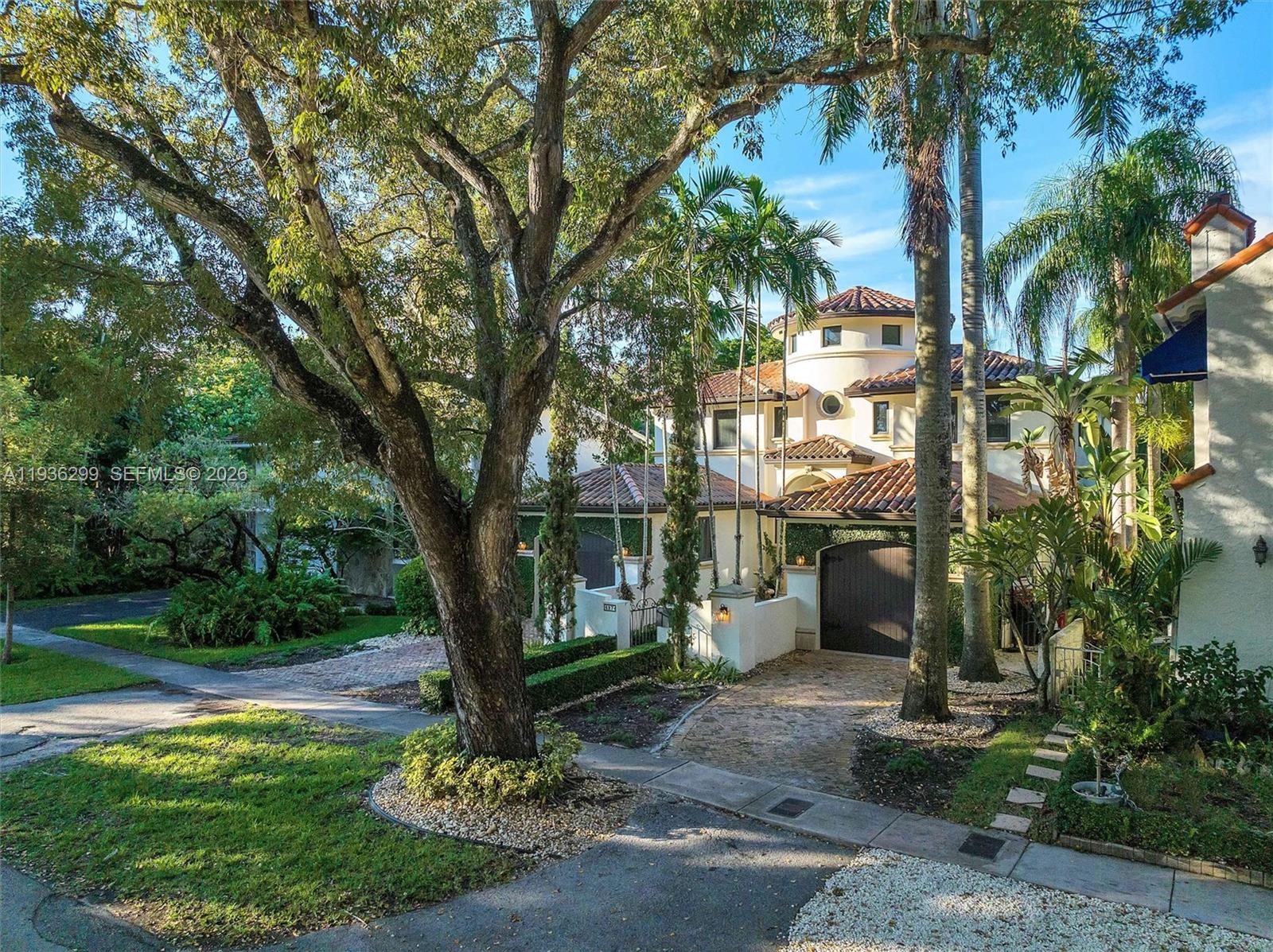 627 Alcazar Ave Coral Gables, FL 33134