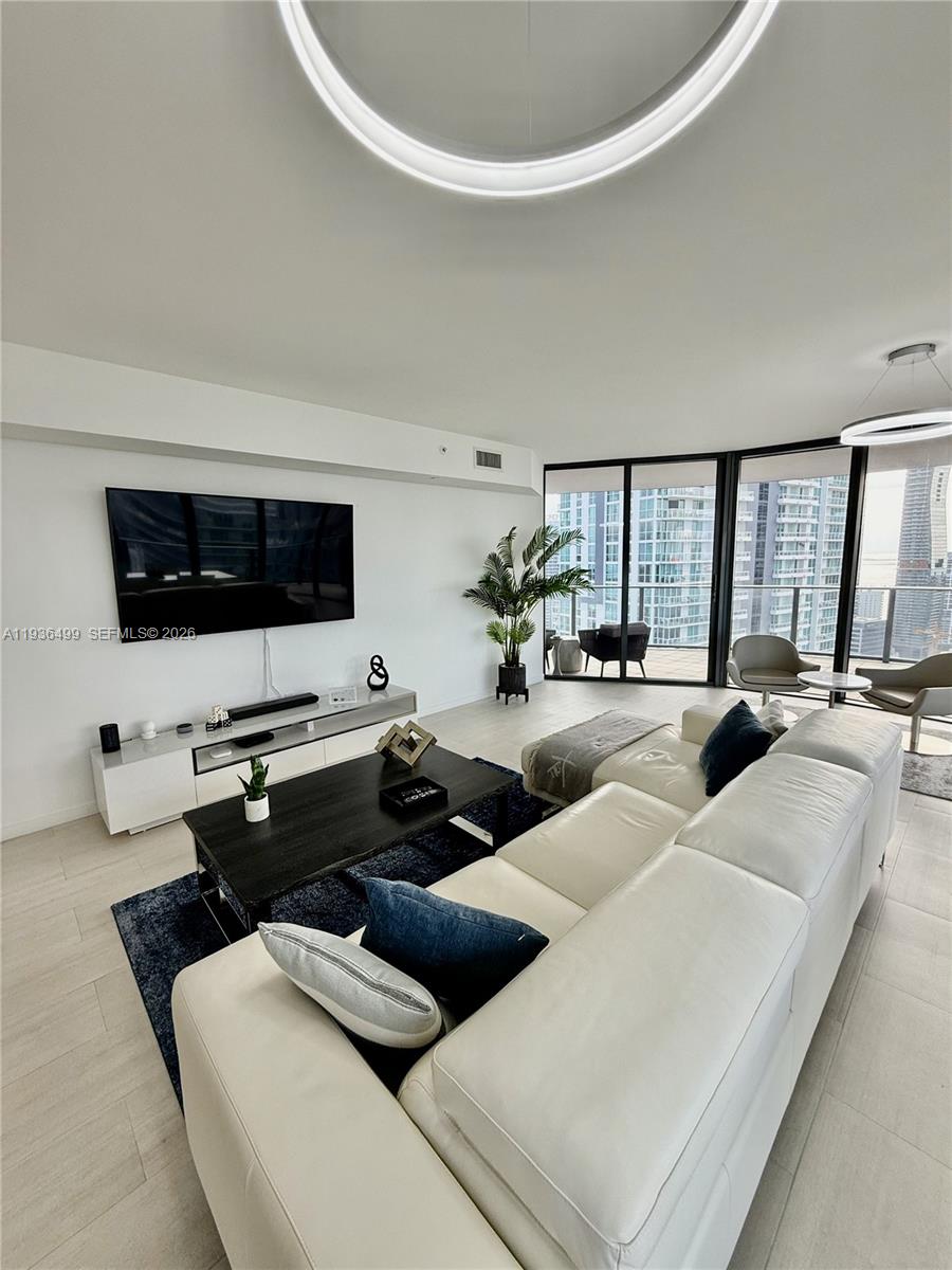 image Brickell Flatiron1