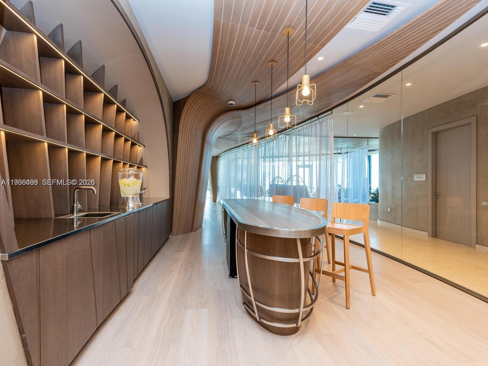 image Brickell Flatiron45