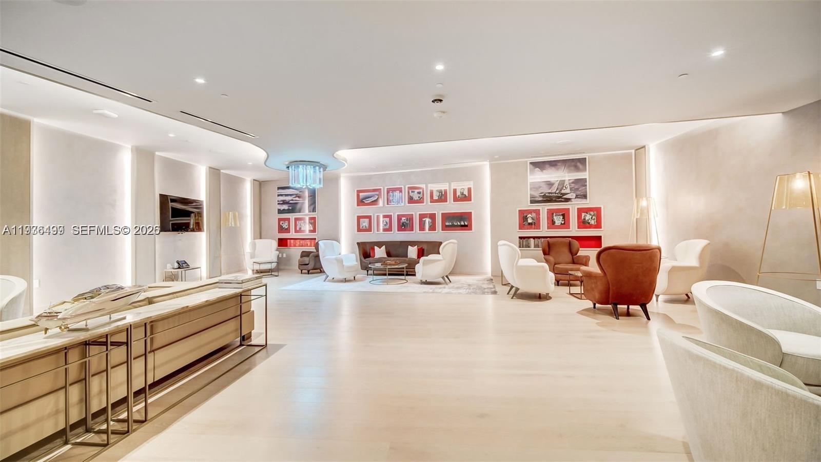 image Brickell Flatiron51