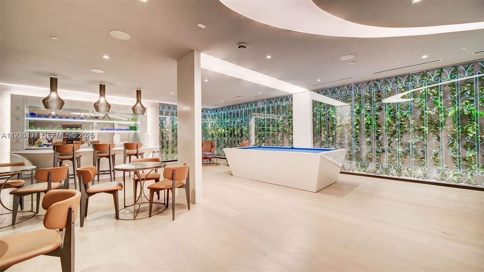 image Brickell Flatiron52