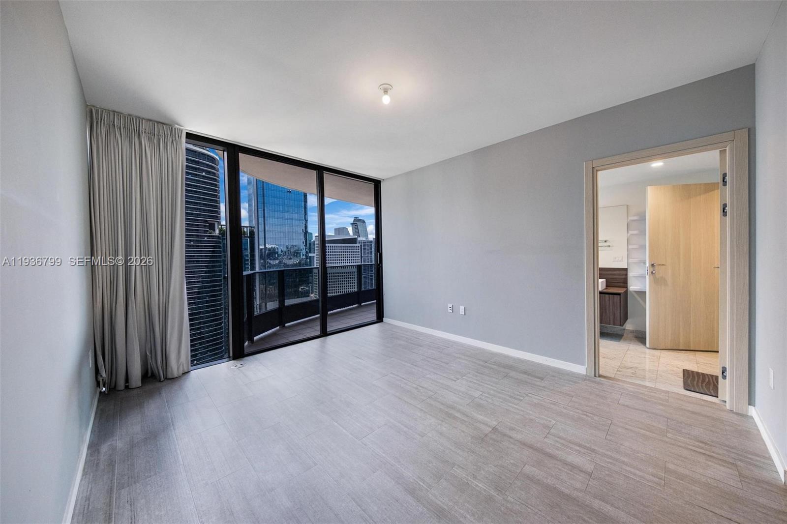 image Brickell Flatiron10