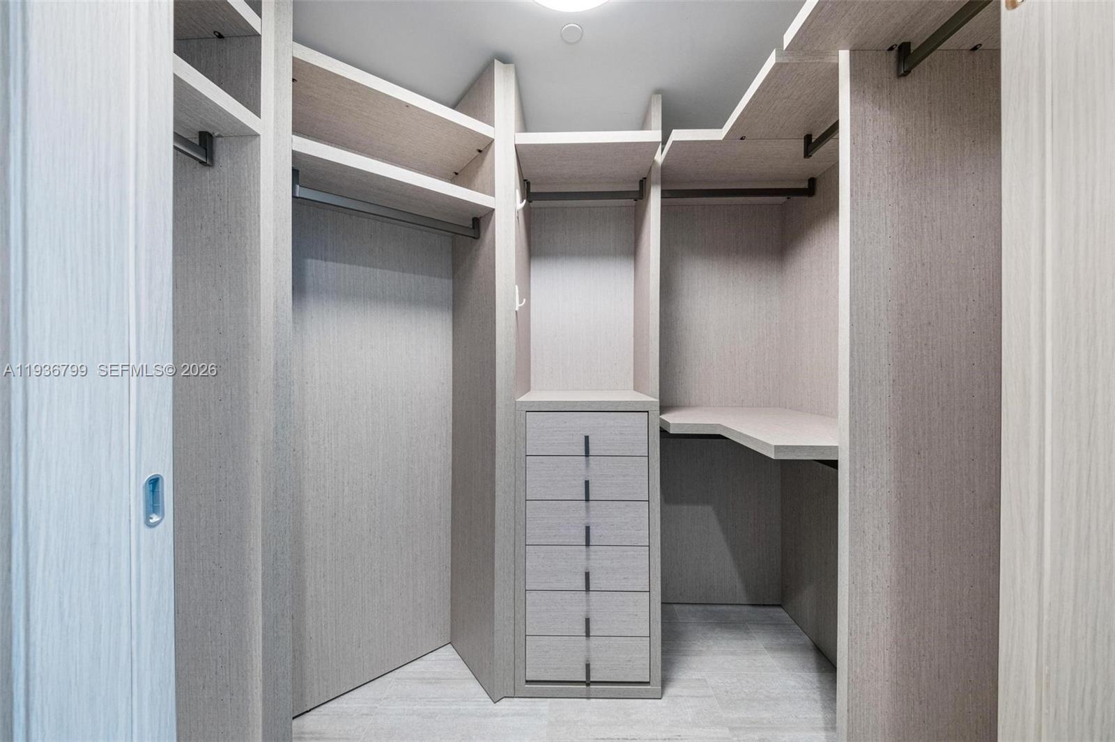 image Brickell Flatiron12