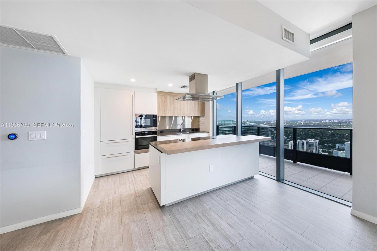 image Brickell Flatiron5