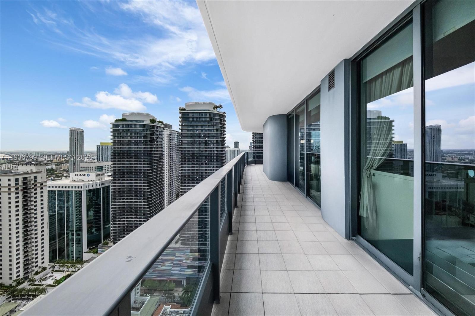 image Brickell Flatiron8