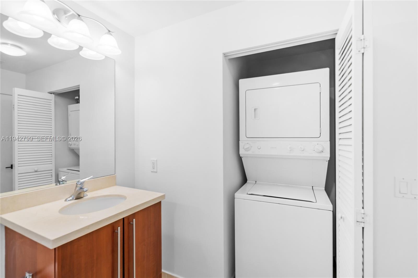 image Axis On Brickell28