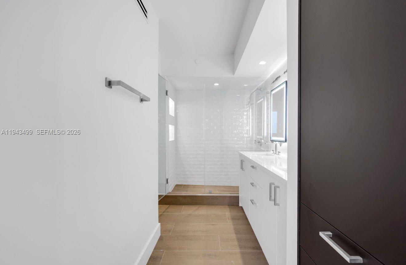 image The Waverly at South Beach12