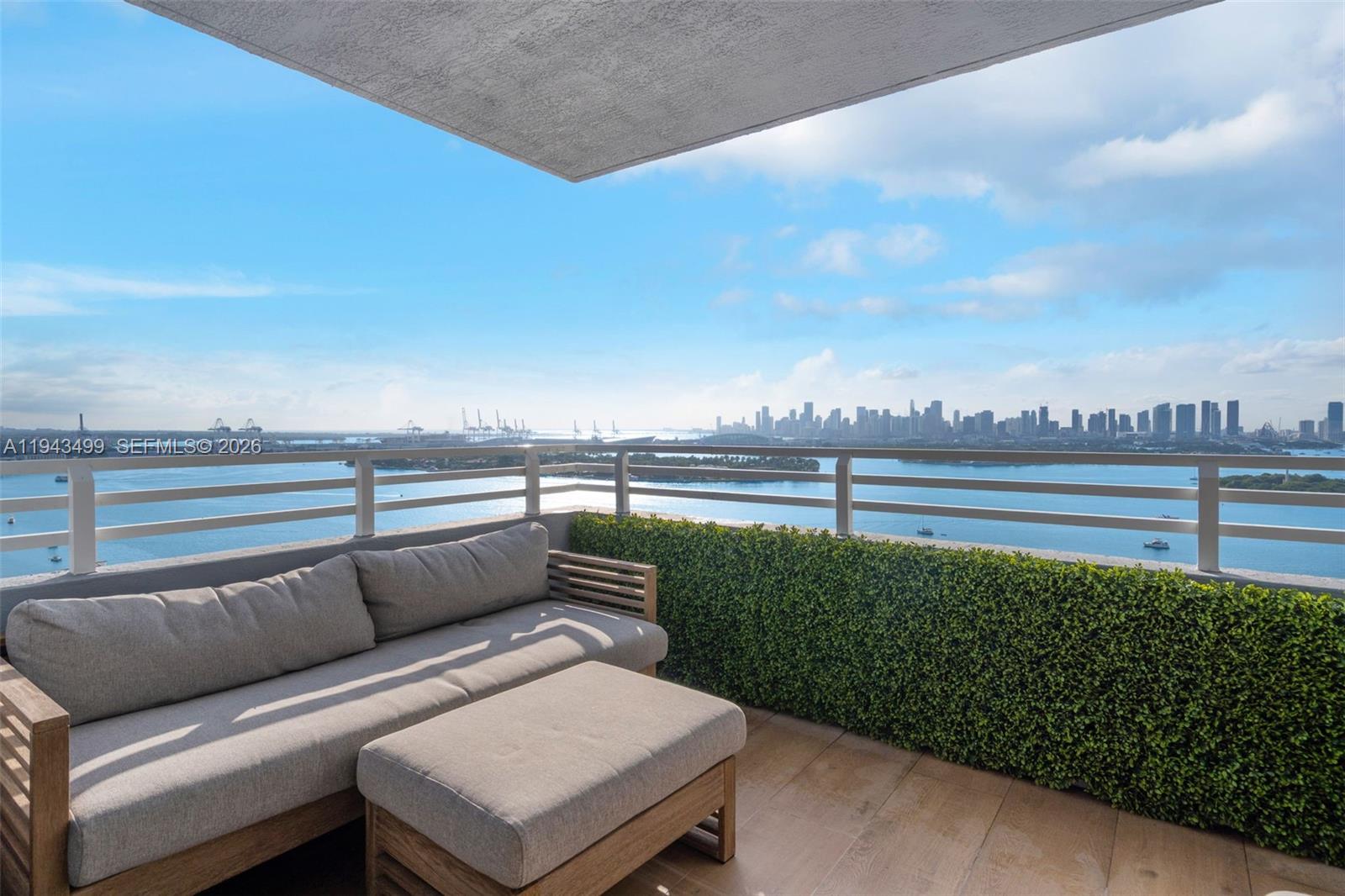 image The Waverly at South Beach4