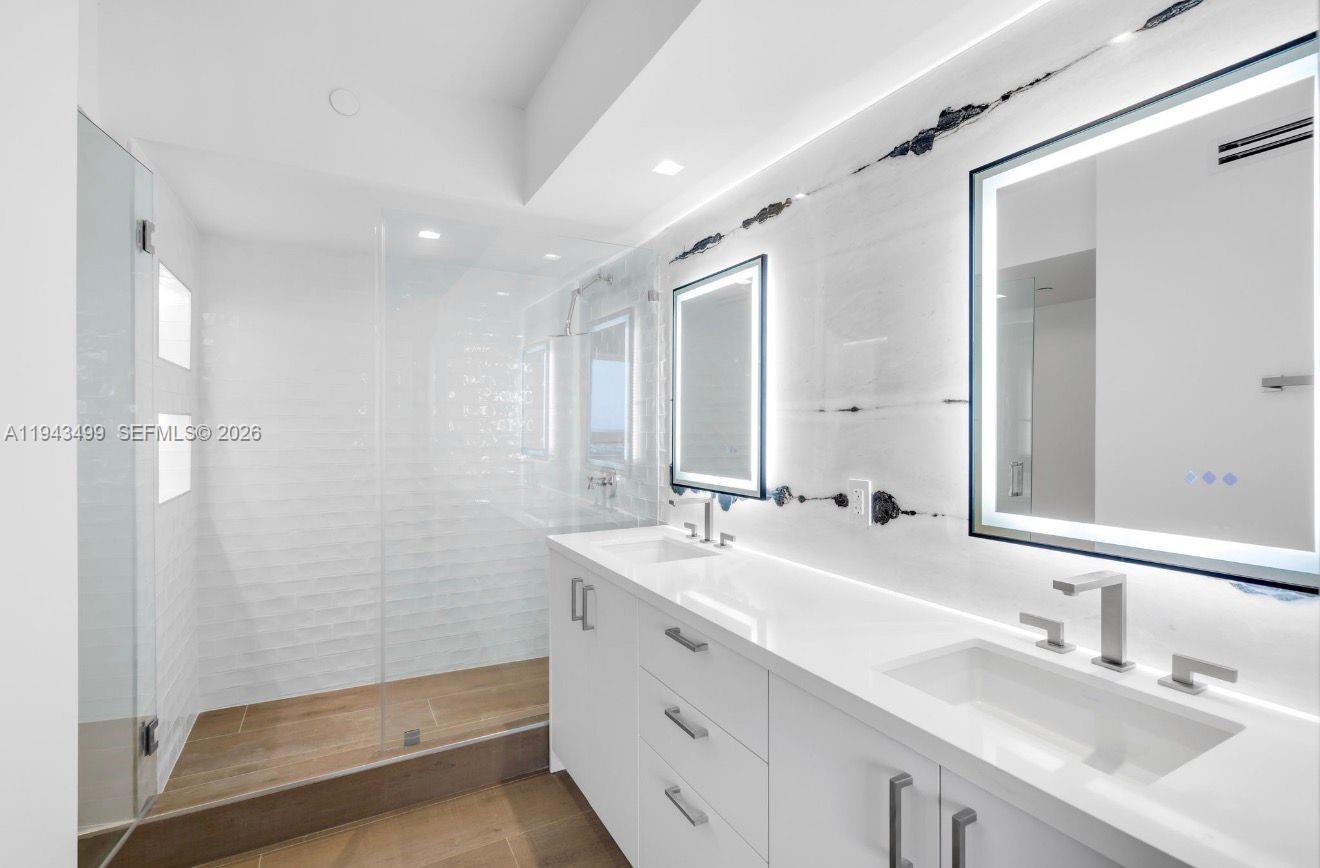 image The Waverly at South Beach6