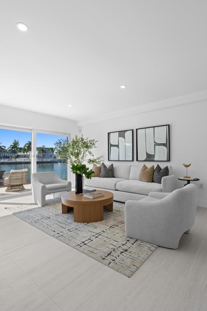 7286 Gary Ave Miami Beach, FL 33141