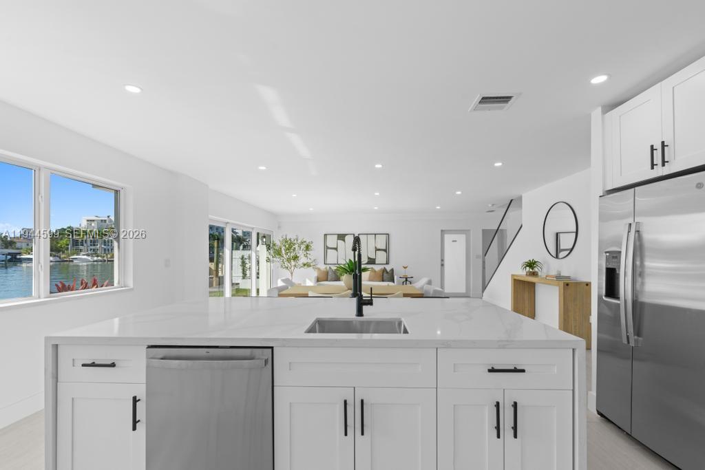 7286 Gary Ave Miami Beach, FL 33141