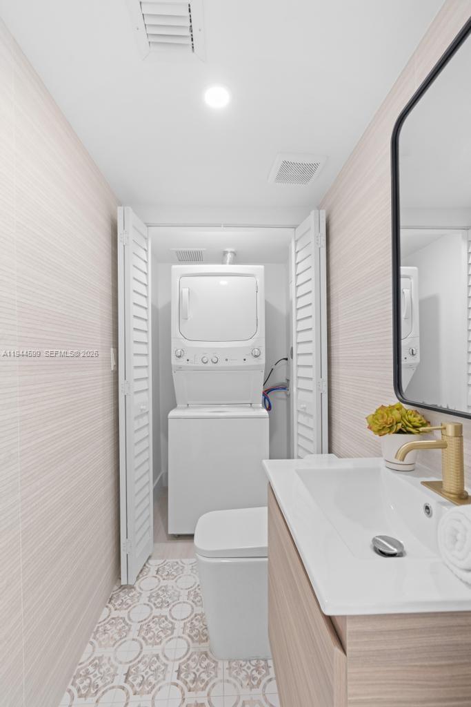 7286 Gary Ave Miami Beach, FL 33141