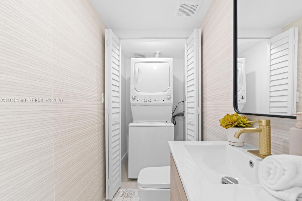 7286 Gary Ave Miami Beach, FL 33141