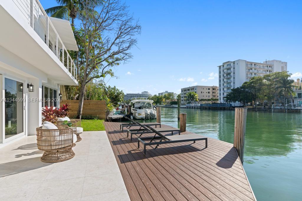 7286 Gary Ave Miami Beach, FL 33141