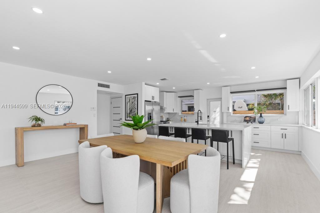 7286 Gary Ave Miami Beach, FL 33141