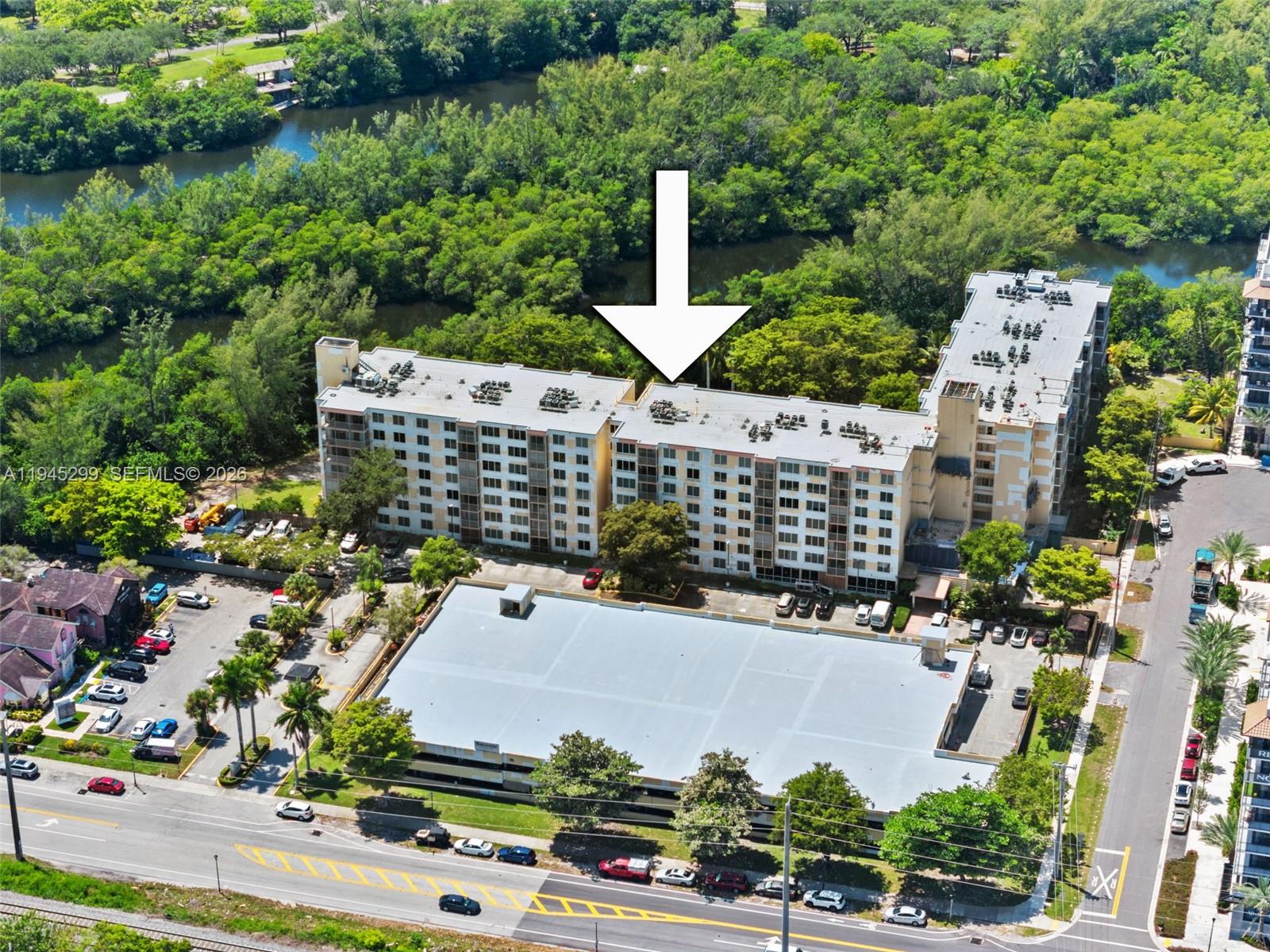 17890 W Dixie #603 North Miami Beach, FL 33160