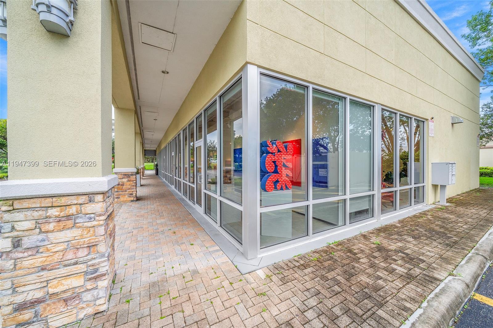 15661 Sheridan St Davie, FL 33331