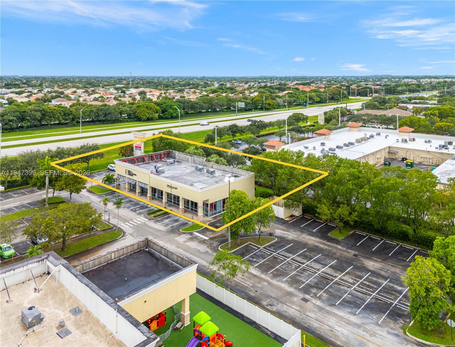 15661 Sheridan St Davie, FL 33331