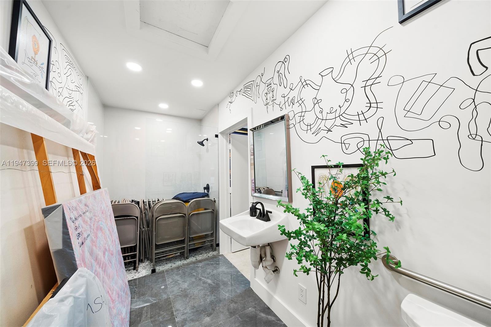 15661 Sheridan St Davie, FL 33331