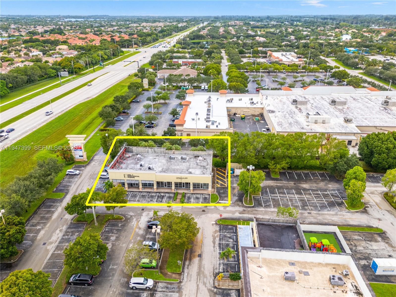 15661 Sheridan St Davie, FL 33331