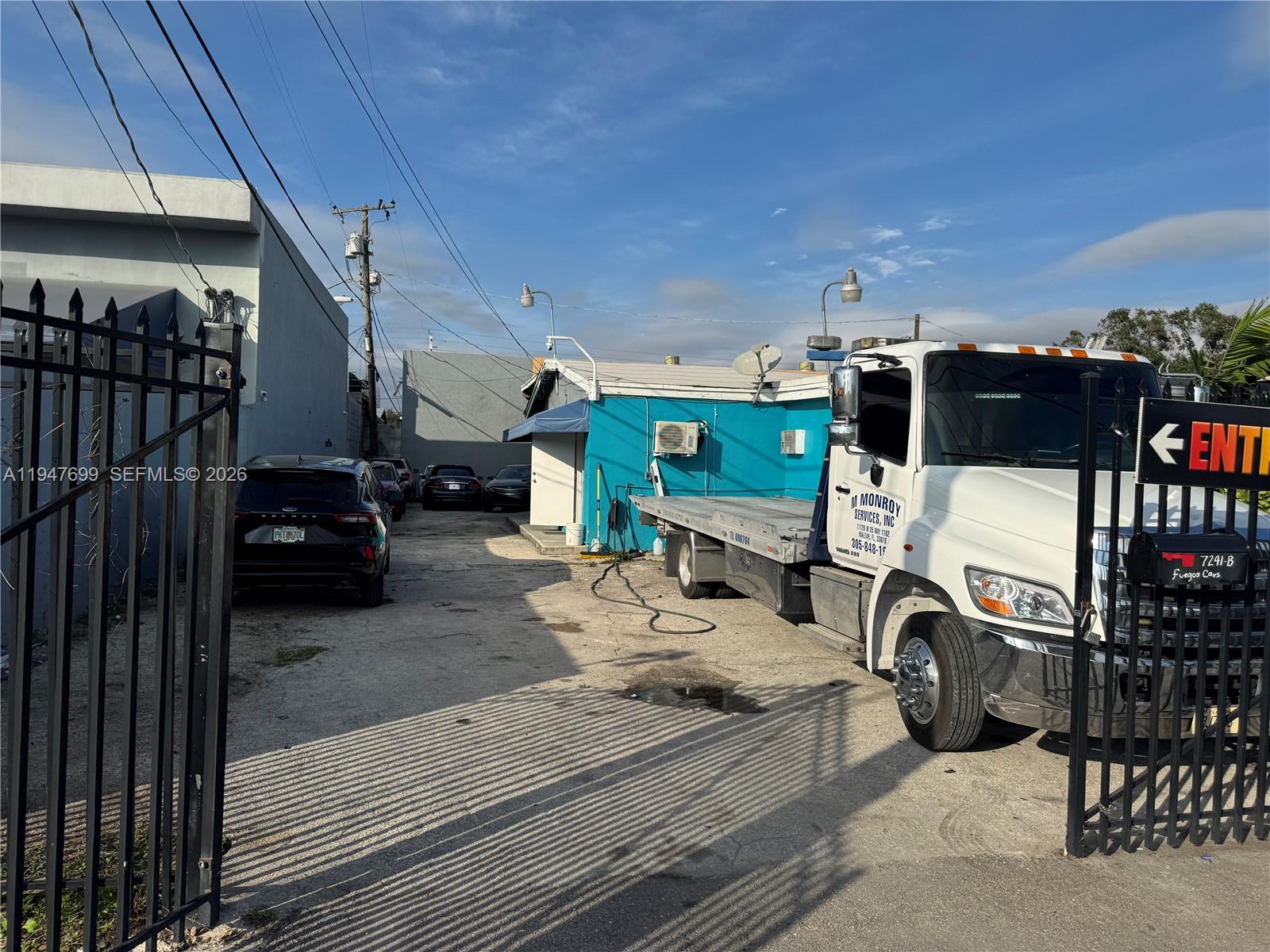 7241 SW 42nd St Miami, FL 33155