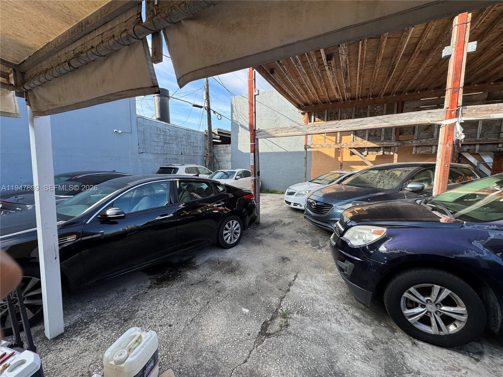 7241 SW 42nd St Miami, FL 33155